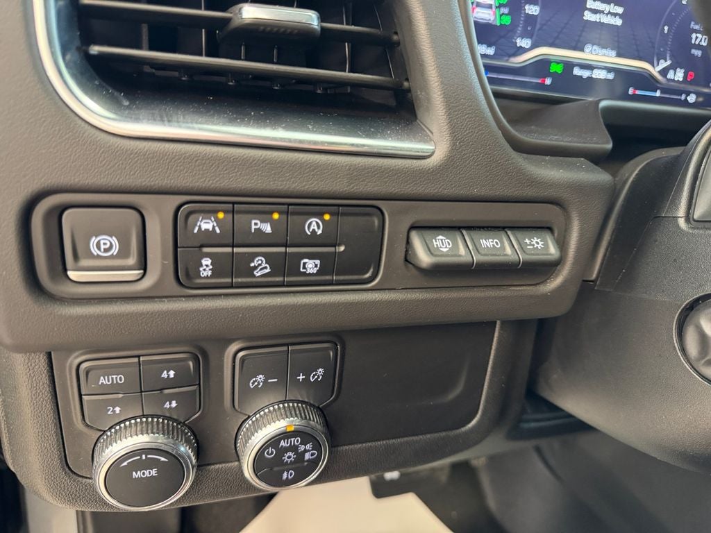 2024 GMC Yukon XL 4WD AT4