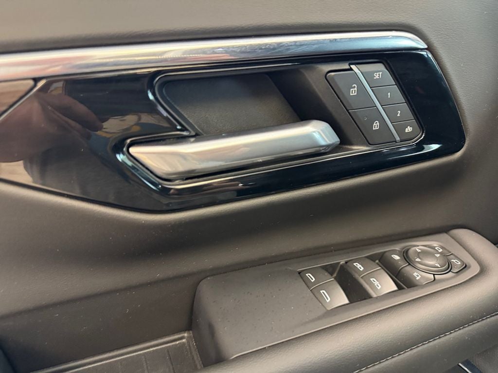 2025 Chevrolet Tahoe 4WD LT