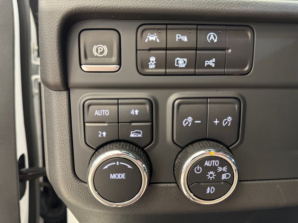 2025 Chevrolet Tahoe 4WD LT