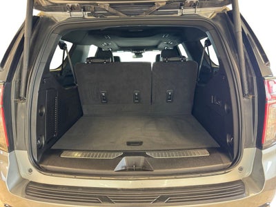 2023 Chevrolet Suburban 4WD RST