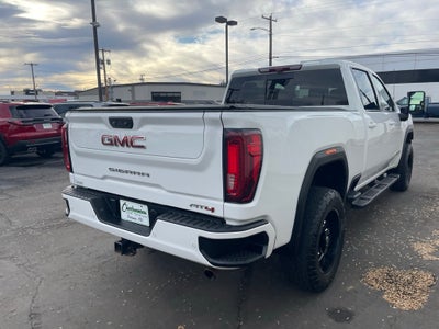 2022 GMC Sierra 2500HD 4WD Crew Cab Standard Bed AT4