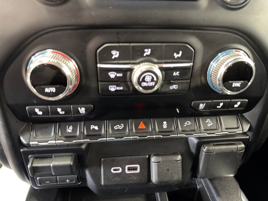2020 GMC Sierra 2500HD 4WD Crew Cab Standard Bed Denali
