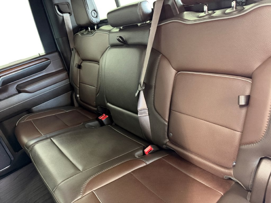 2024 GMC Sierra 2500HD 4WD Crew Cab Standard Bed Denali