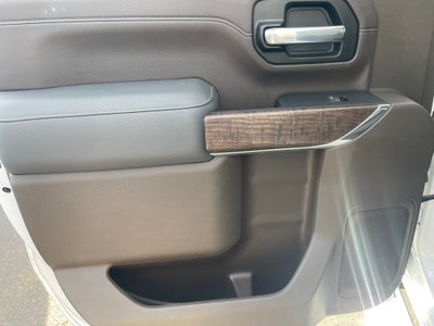 2023 GMC Sierra 2500HD 4WD Crew Cab Standard Bed Denali