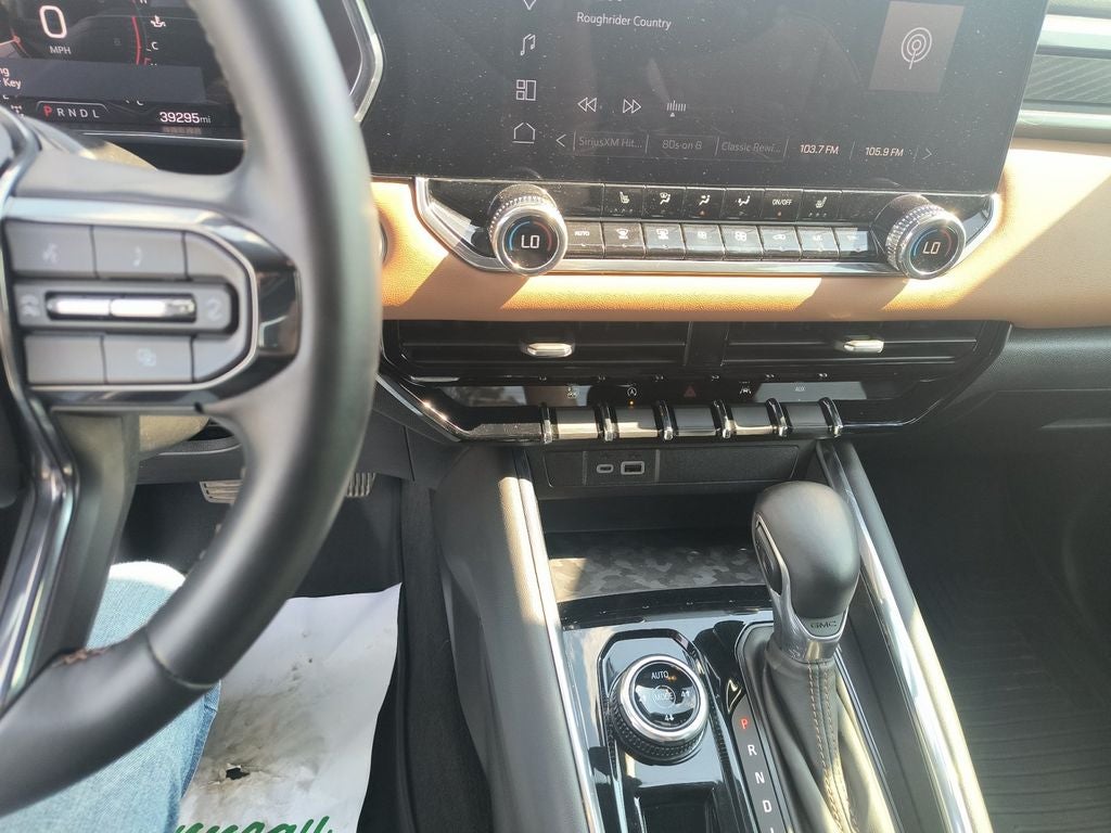 2023 GMC Canyon AT4