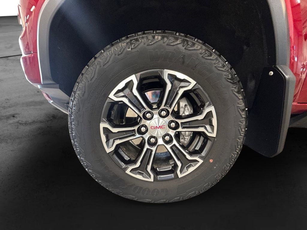 2024 GMC Canyon 4WD AT4