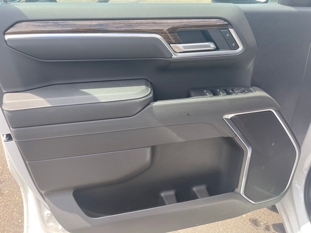 2025 GMC Sierra 1500 4WD Crew Cab Standard Box SLE