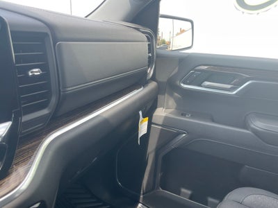 2025 GMC Sierra 1500 4WD Crew Cab Standard Box SLE