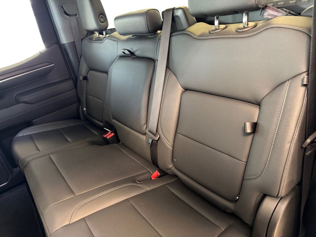 2023 GMC Sierra 1500 4WD Crew Cab Short Box SLT