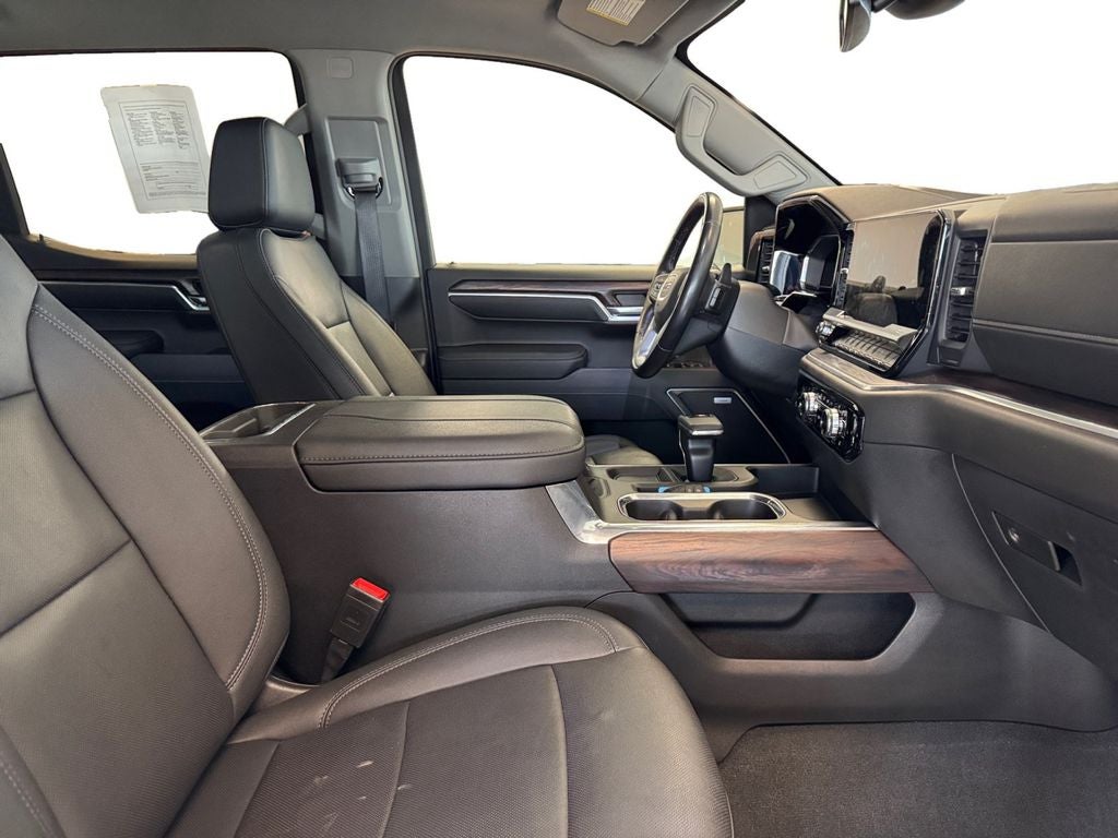 2023 GMC Sierra 1500 4WD Crew Cab Short Box SLT