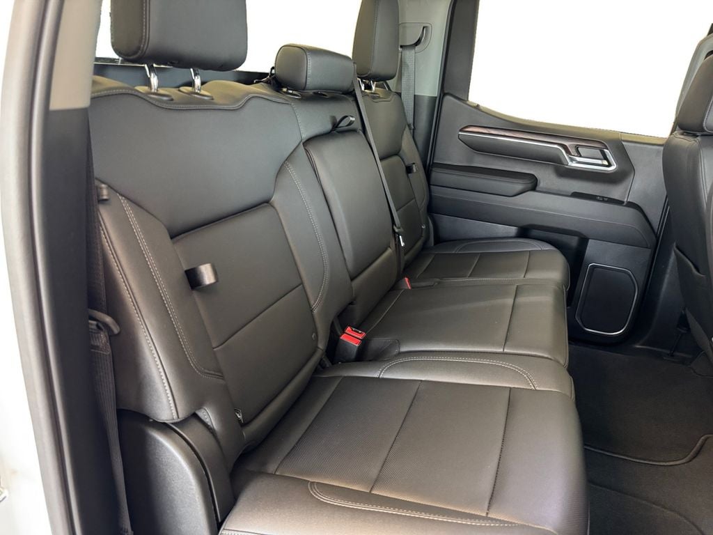 2023 GMC Sierra 1500 4WD Crew Cab Short Box SLT