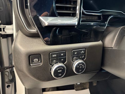 2023 GMC Sierra 1500 4WD Crew Cab Short Box SLT