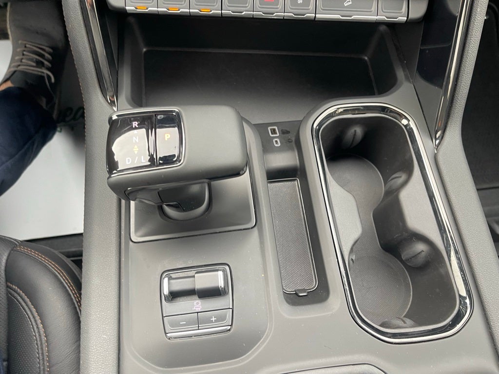 2024 GMC Sierra 1500 4WD Crew Cab Short Box AT4