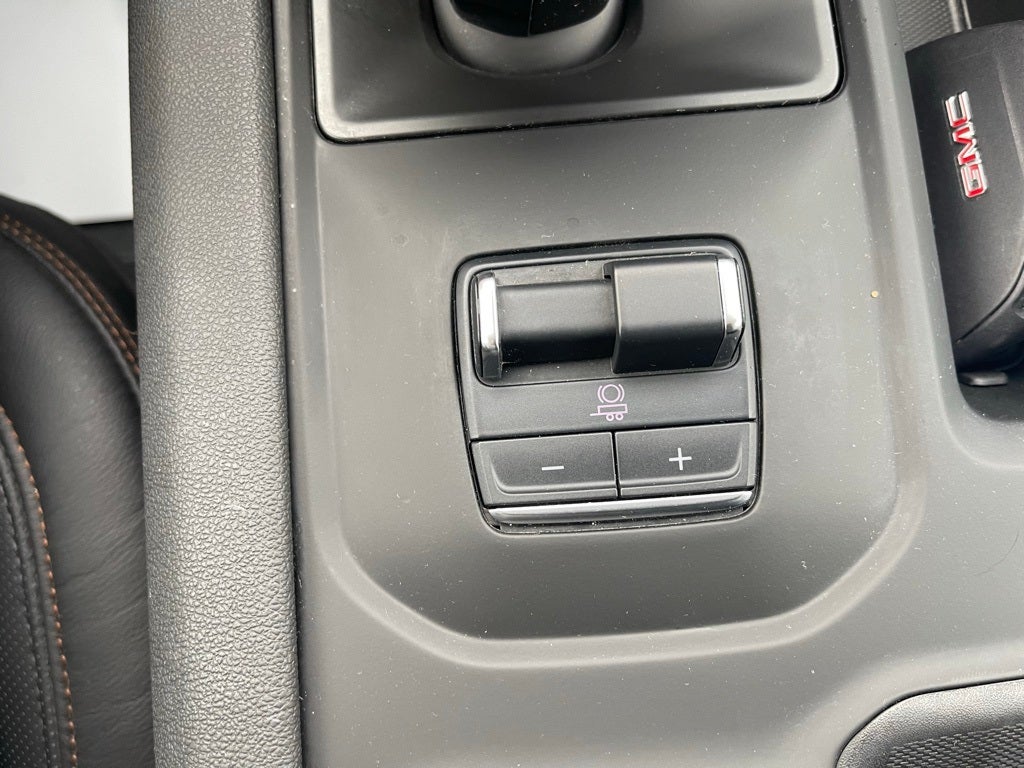 2024 GMC Sierra 1500 4WD Crew Cab Short Box AT4