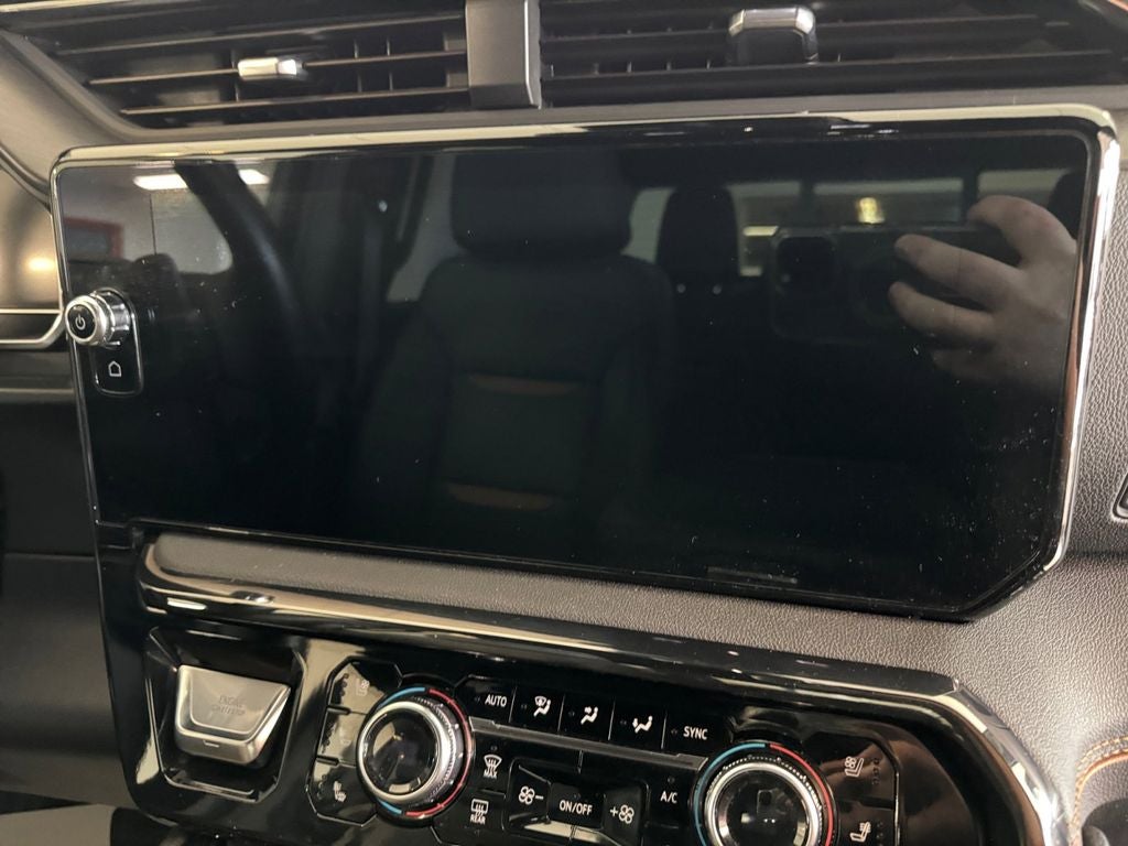 2024 GMC Sierra 1500 4WD Crew Cab Short Box AT4