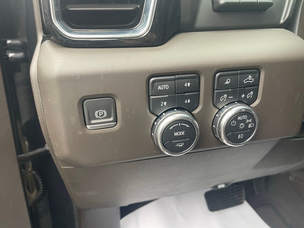 2024 GMC Sierra 1500 4WD Crew Cab Short Box Denali