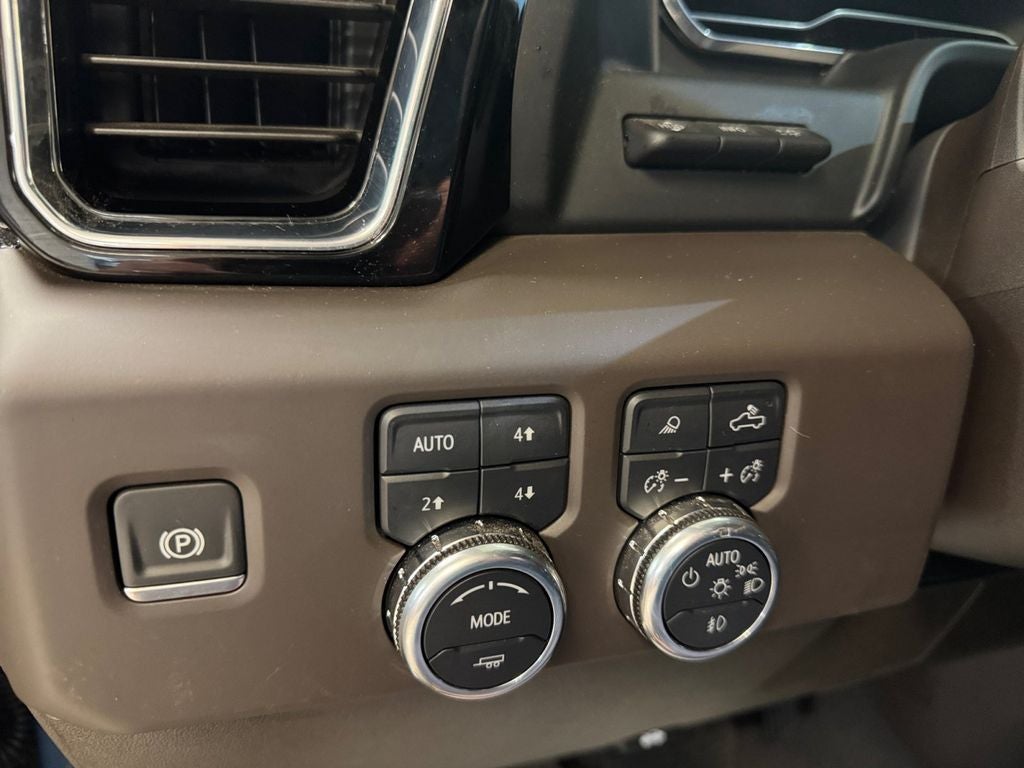 2024 GMC Sierra 1500 4WD Crew Cab Short Box Denali