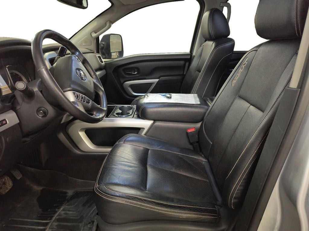 2019 Nissan TITAN PRO-4X