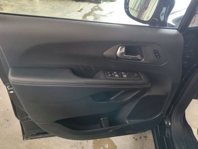 2027 Chrysler Pacifica PACIFICA SELECT AWD