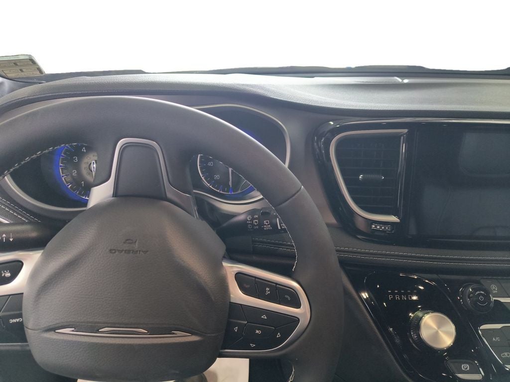 2027 Chrysler Pacifica PACIFICA SELECT AWD