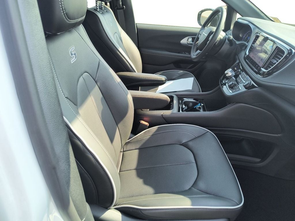 2026 Chrysler Pacifica PACIFICA LIMITED AWD