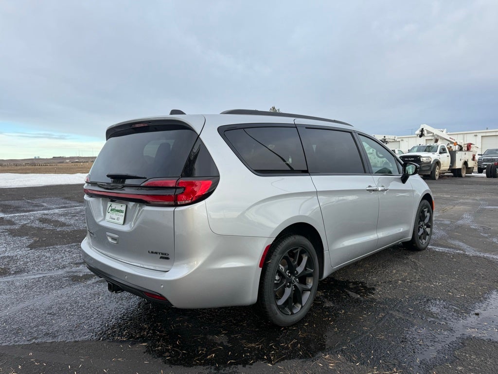 2026 Chrysler Pacifica PACIFICA LIMITED AWD