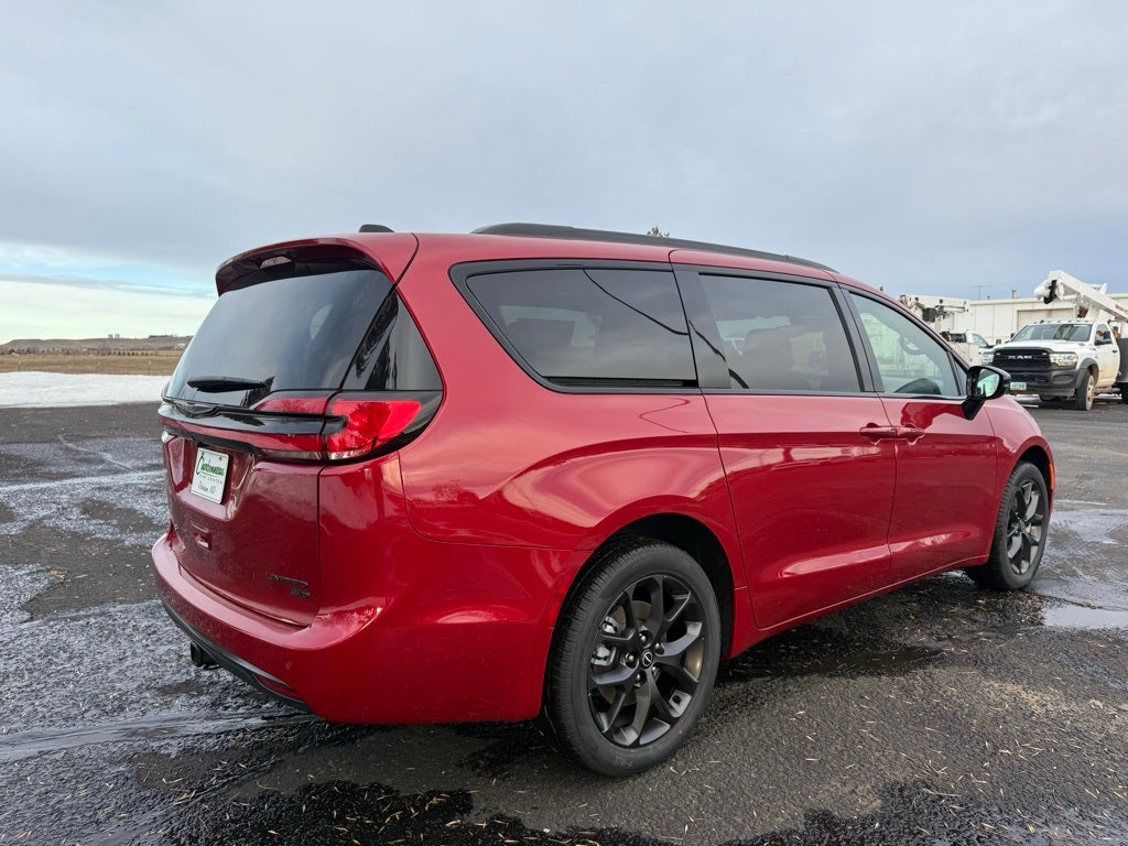 2026 Chrysler Pacifica PACIFICA LIMITED AWD