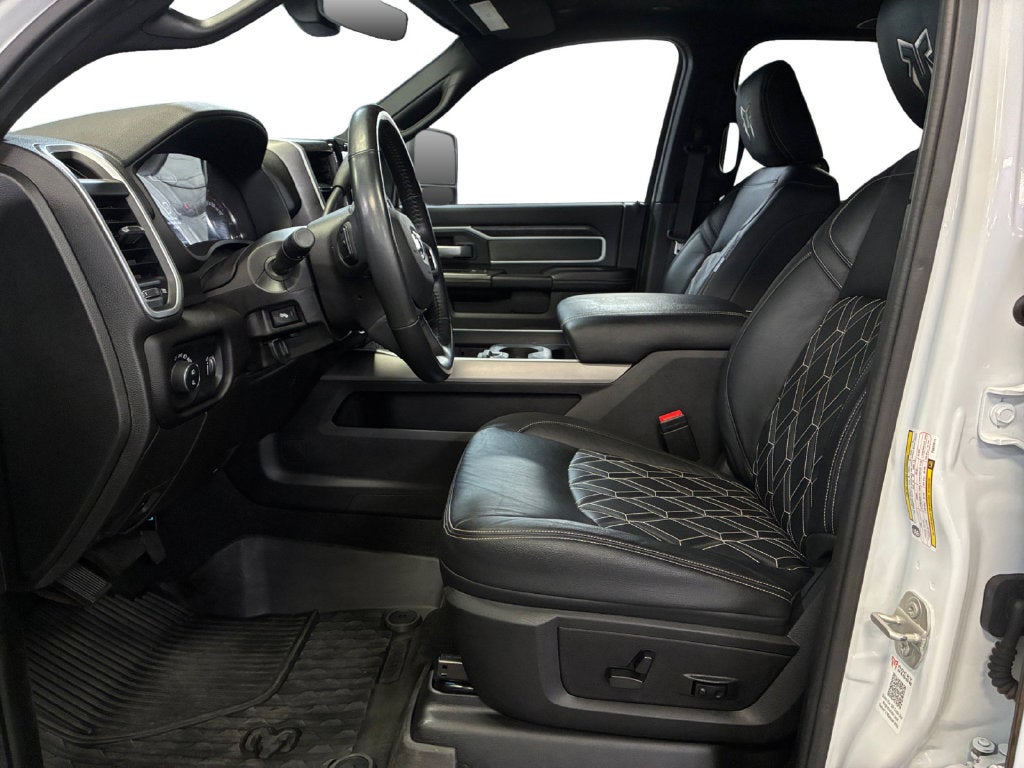 2023 RAM 3500 Big Horn Crew Cab 4x4 8' Box