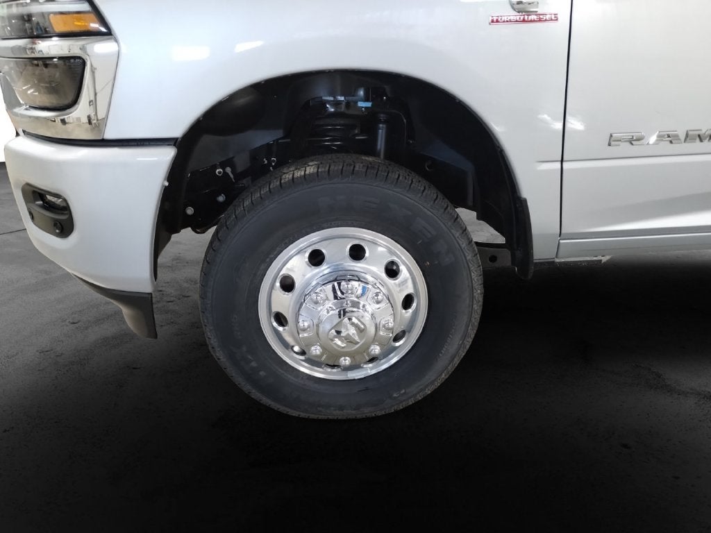 2027 RAM Ram 3500 RAM 3500 LARAMIE CREW CAB 4X4 8' BOX