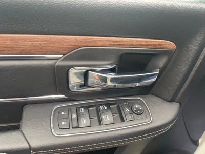 2018 RAM 2500 Laramie Crew Cab 4x4 6'4' Box