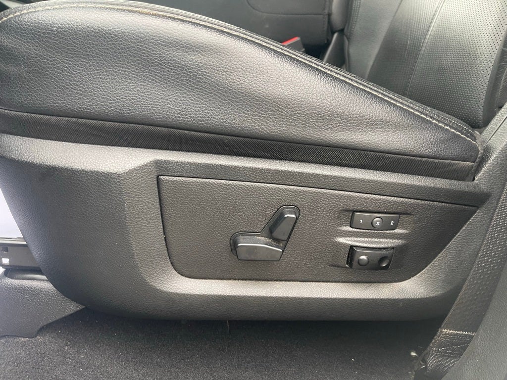 2018 RAM 2500 Laramie Crew Cab 4x4 6'4' Box