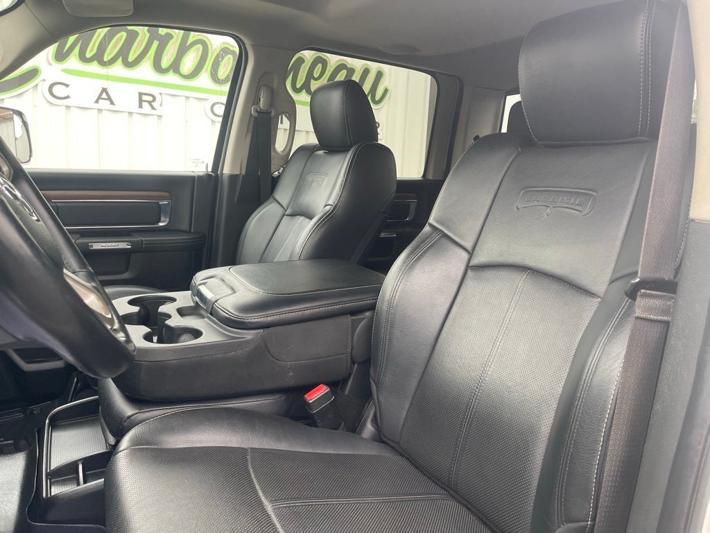 2018 RAM 2500 Laramie Crew Cab 4x4 6'4' Box