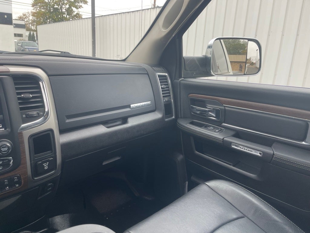 2018 RAM 2500 Laramie Crew Cab 4x4 6'4' Box