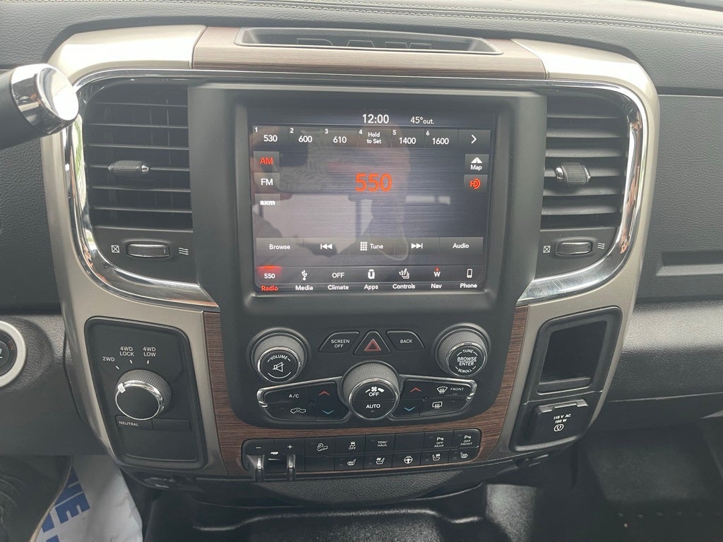 2018 RAM 2500 Laramie Crew Cab 4x4 6'4' Box