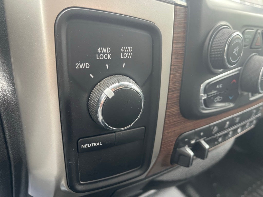 2018 RAM 2500 Laramie Crew Cab 4x4 6'4' Box