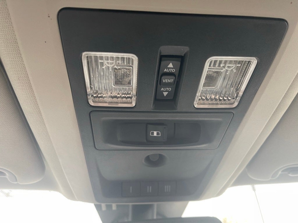 2018 RAM 2500 Laramie Crew Cab 4x4 6'4' Box