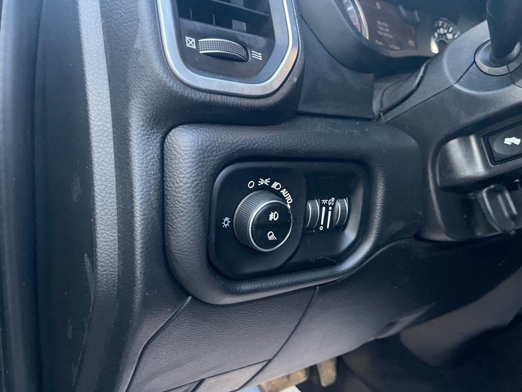 2020 RAM 2500 Laramie Crew Cab 4X4 6'4' Box