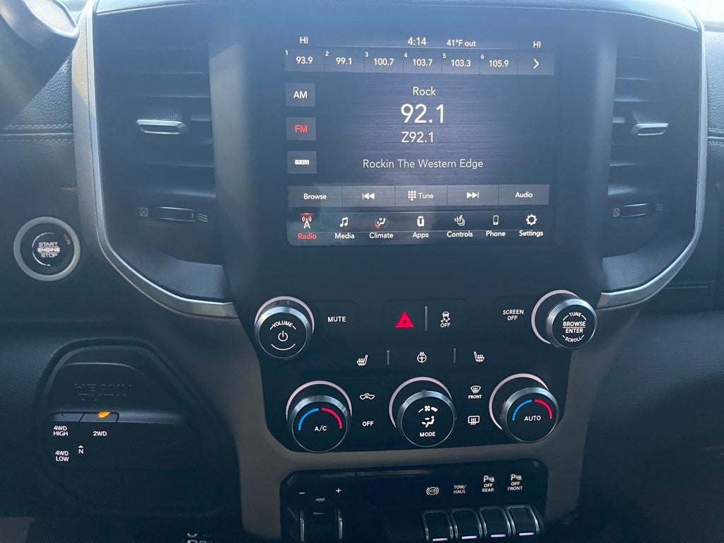 2020 RAM 2500 Laramie Crew Cab 4X4 6'4' Box