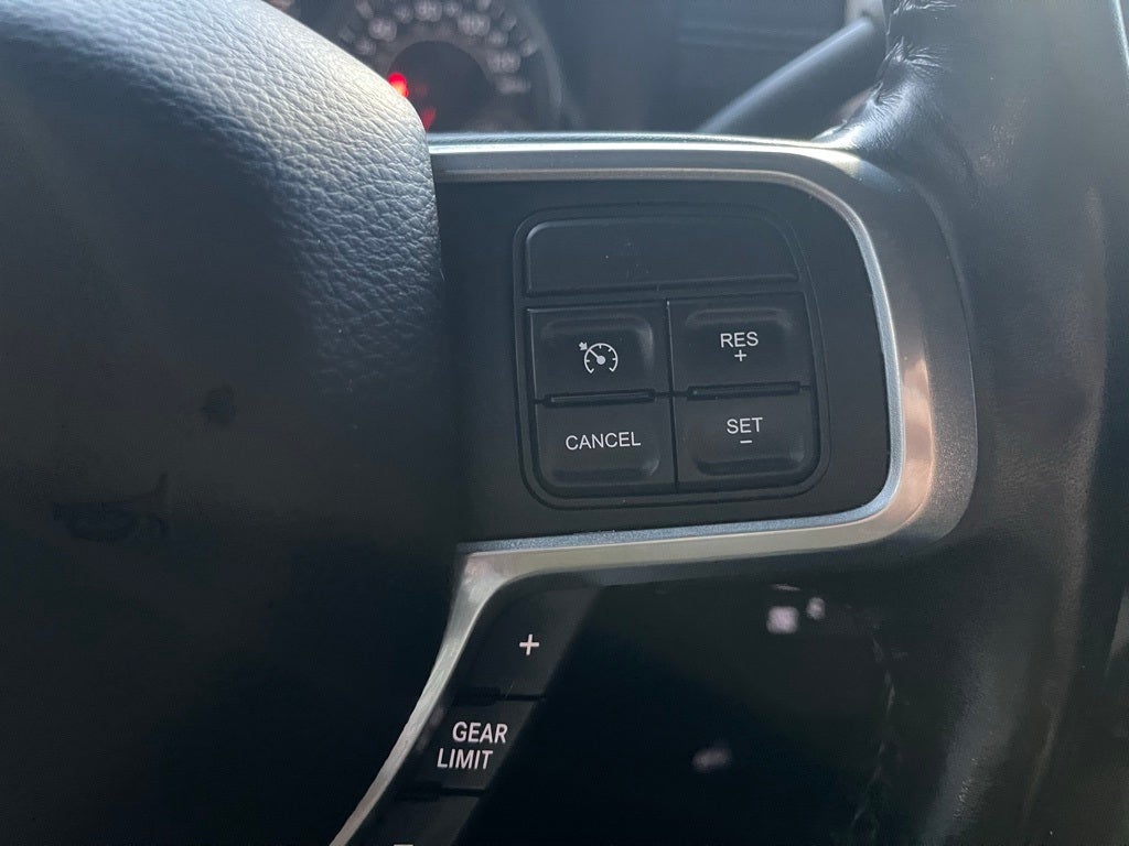 2020 RAM 2500 Laramie Crew Cab 4X4 6'4' Box