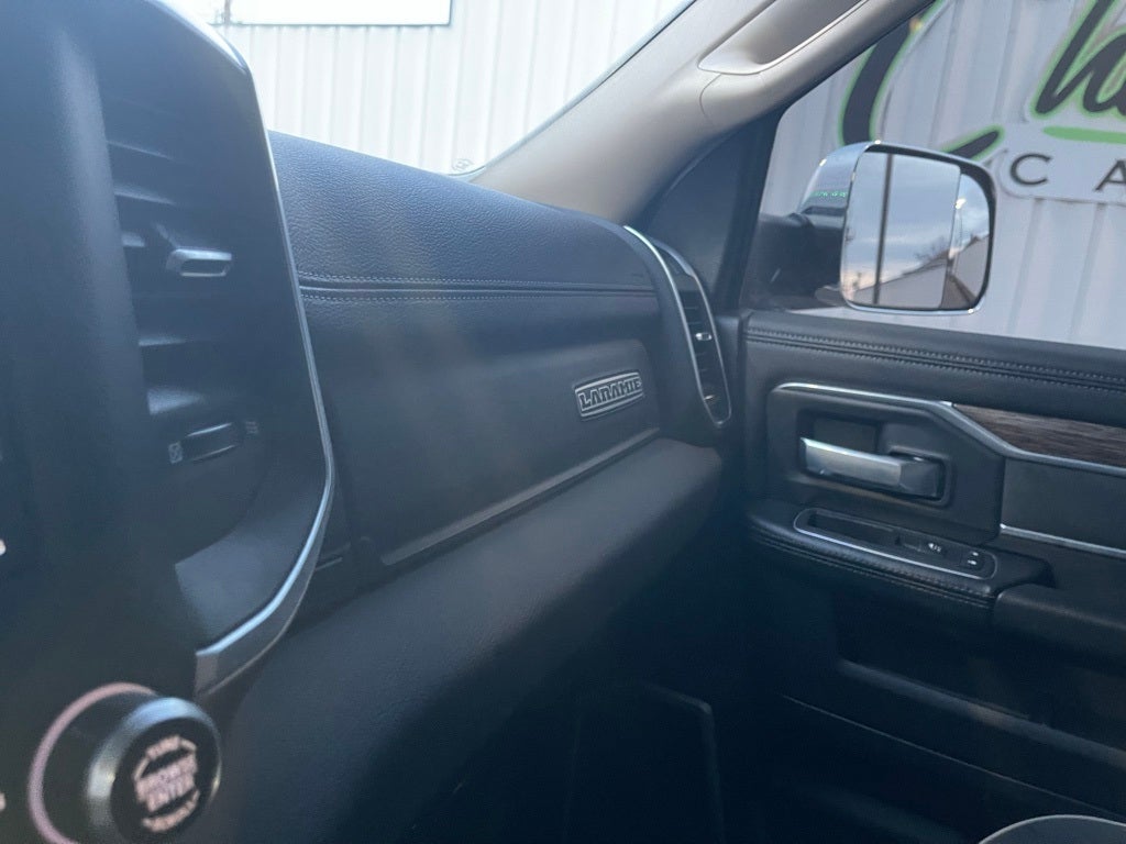 2020 RAM 2500 Laramie Crew Cab 4X4 6'4' Box
