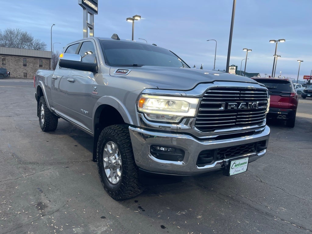 2020 RAM 2500 Laramie Crew Cab 4X4 6'4' Box