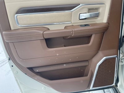 2022 RAM 2500 Laramie Crew Cab 4x4 6'4' Box