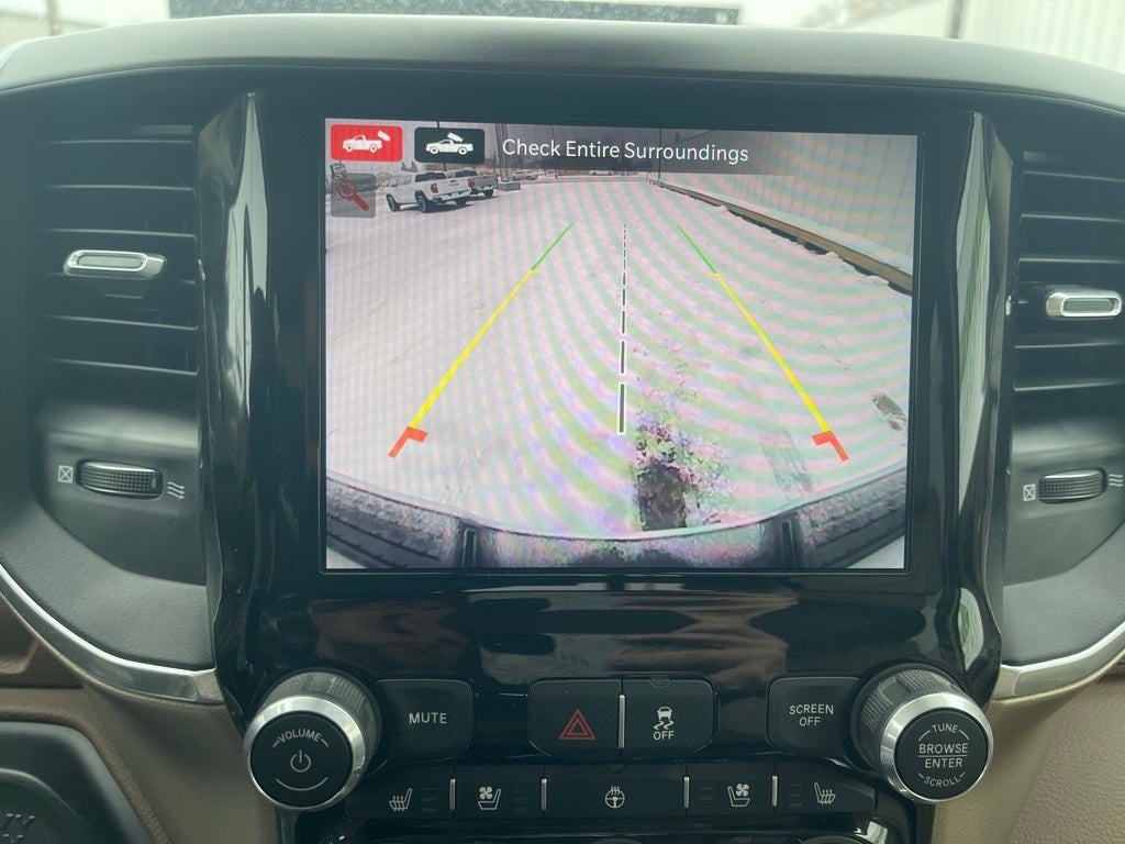 2022 RAM 2500 Laramie Crew Cab 4x4 6'4' Box