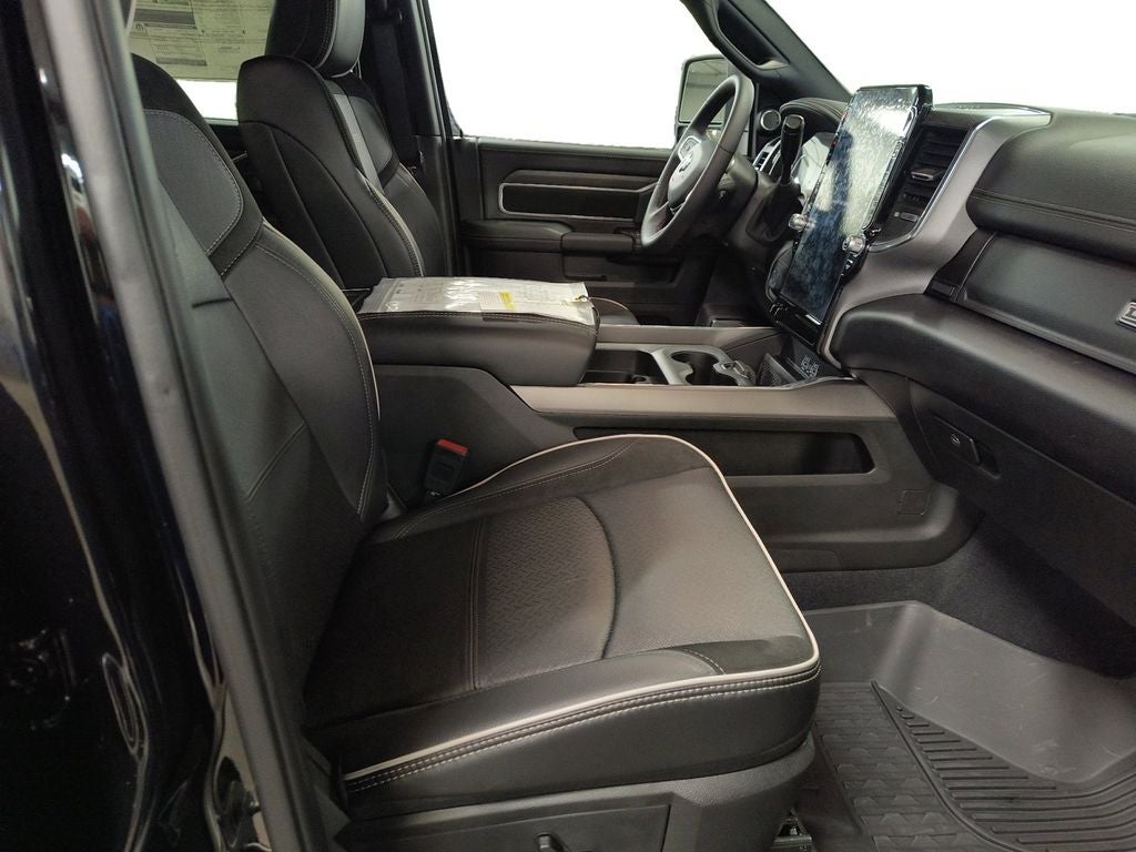 2025 RAM 2500 Laramie Crew Cab 4x4 8' Box