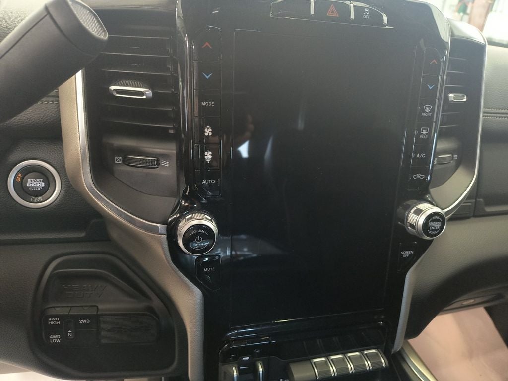 2024 RAM 2500 Laramie Crew Cab 4x4 6'4' Box