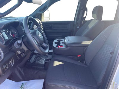 2026 RAM Ram 5500 Chassis Cab RAM 5500 TRADESMAN CHASSIS CREW CAB 4X4 84' CA