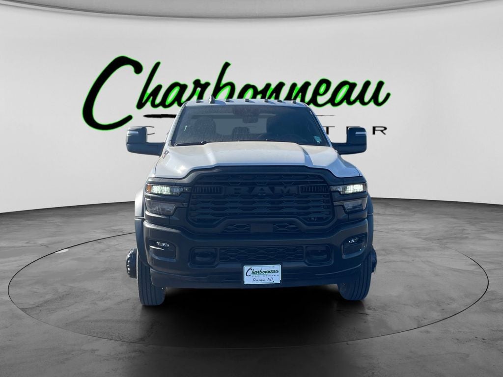 2026 RAM Ram 5500 Chassis Cab RAM 5500 TRADESMAN CHASSIS CREW CAB 4X4 84' CA