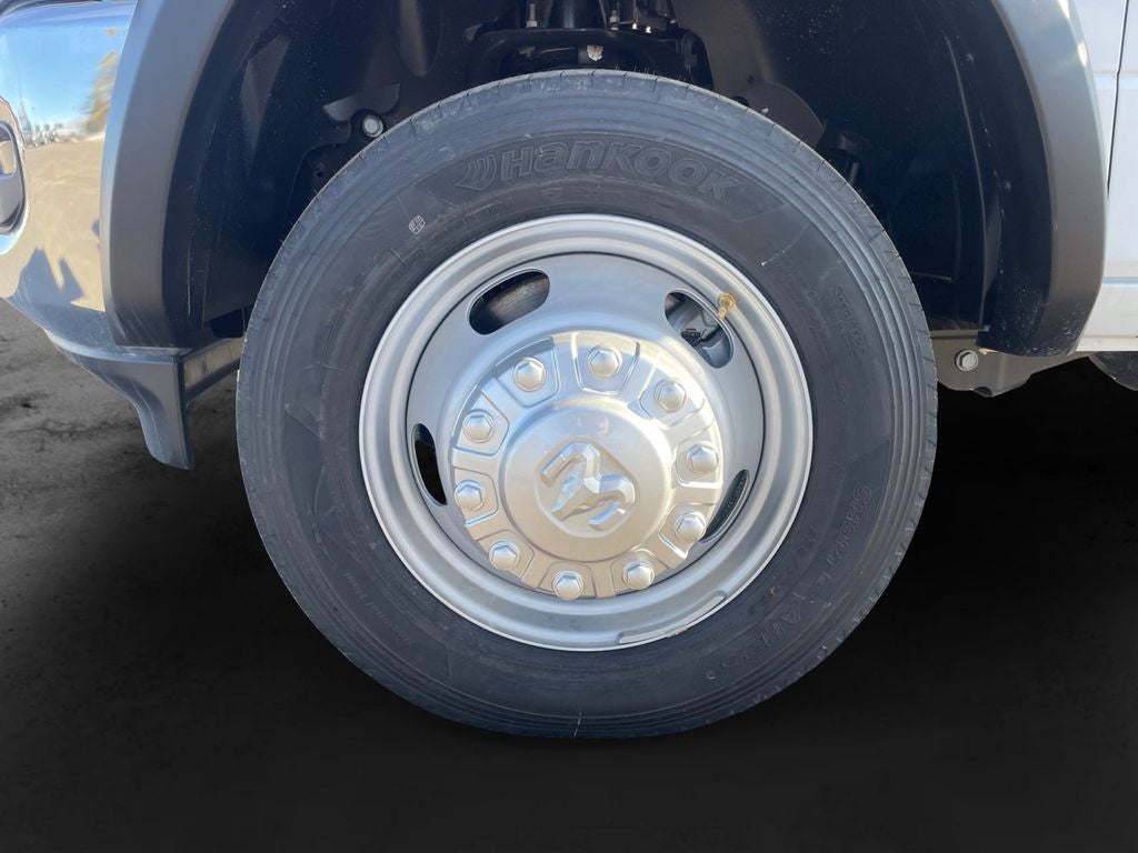 2026 RAM Ram 5500 Chassis Cab RAM 5500 TRADESMAN CHASSIS CREW CAB 4X4 84' CA