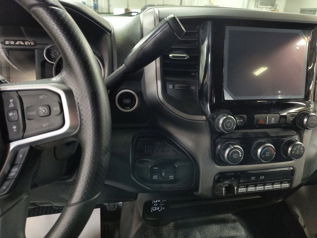 2026 RAM Ram 5500 Chassis Cab RAM 5500 TRADESMAN CHASSIS CREW CAB 4X4 84' CA