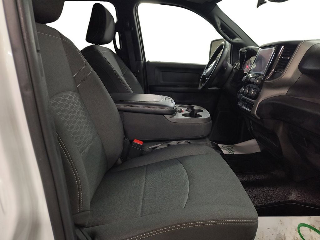 2026 RAM Ram 5500 Chassis Cab RAM 5500 TRADESMAN CHASSIS CREW CAB 4X4 84' CA